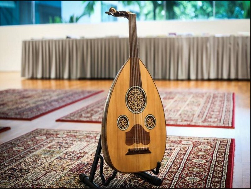 tuliskan sepuluh contoh alat musik harmonis beserta daerah asalnya